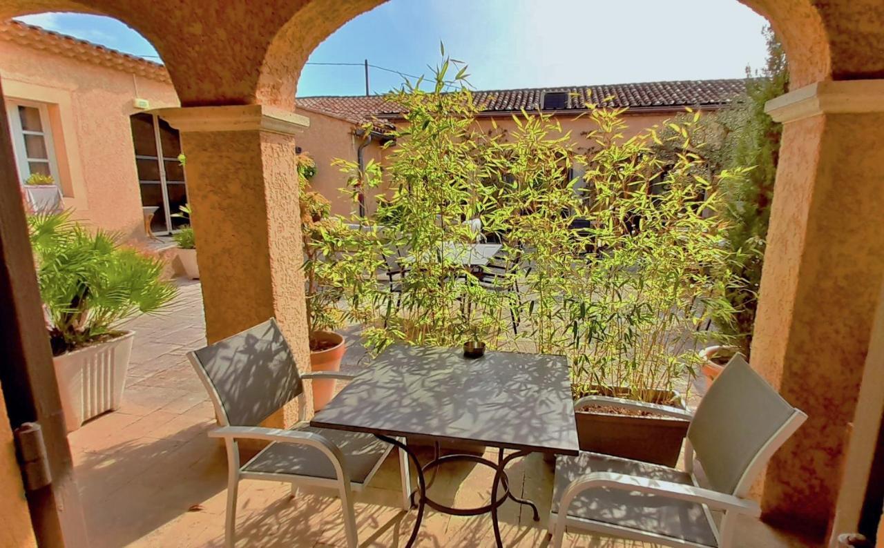 Le Fabian Des Baux Hotel Exterior photo